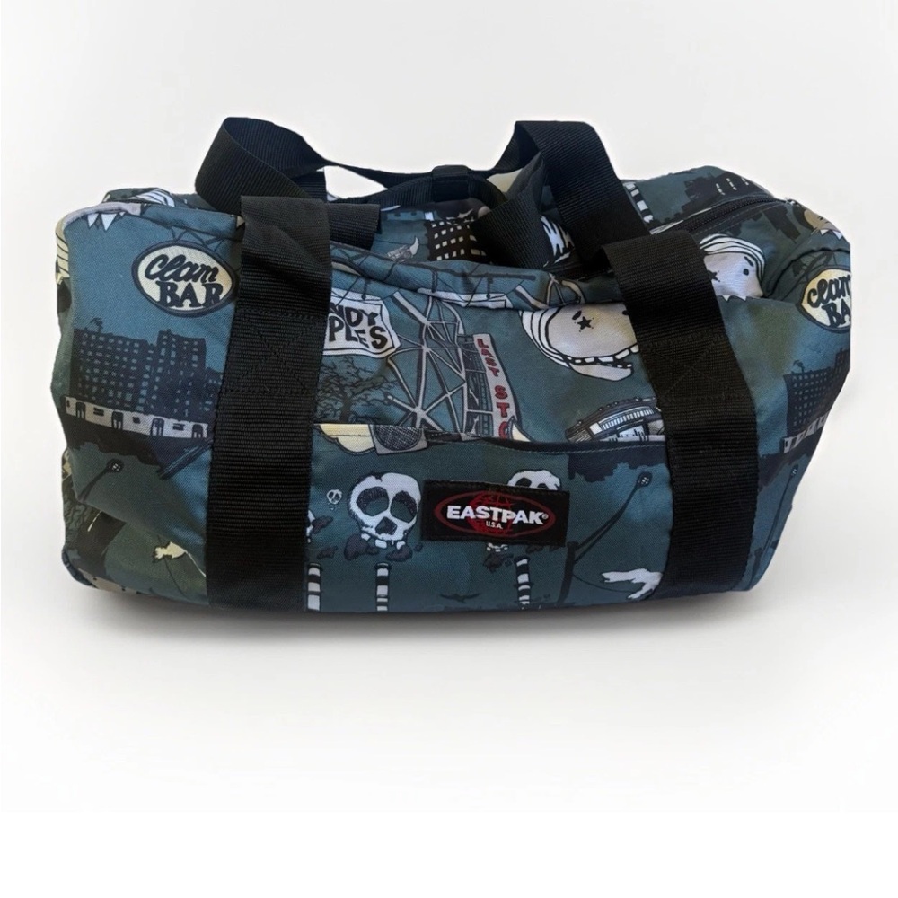 Rare Eastpak "Clam Bar" Skull & City Print Medium Duffel Bag Goth Retro Skeleton - Picture 1 of 10